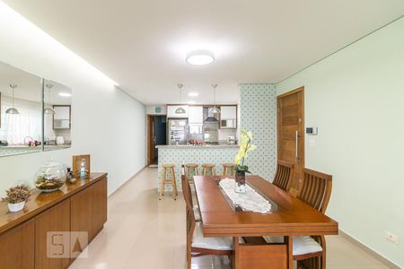 Sala de casa à venda com 4 quartos, 235m² em Jardim Danfer, São Paulo