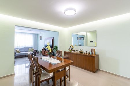 Sala de casa à venda com 4 quartos, 235m² em Jardim Danfer, São Paulo