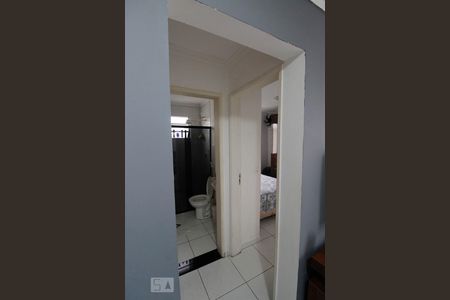 Corredor de apartamento para alugar com 2 quartos, 44m² em Jardim Adriana, Guarulhos