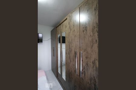 Quarto 1 de apartamento para alugar com 2 quartos, 44m² em Jardim Adriana, Guarulhos