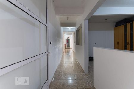 Casa à venda com 80m², 4 quartos e 1 vaga Casa à venda com 80m², 4 quartos e 1 vagaCorredor 1