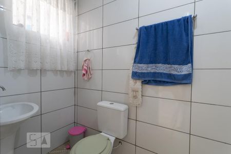 Casa à venda com 80m², 4 quartos e 1 vaga Casa à venda com 80m², 4 quartos e 1 vagaBanheiro