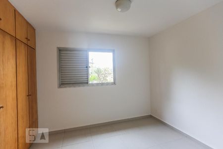 Quarto 1 de apartamento para alugar com 2 quartos, 65m² em Vila Gomes, São Paulo