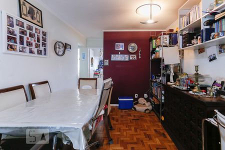 Apartamento à venda com 77m², 2 quartos e 1 vagaSala