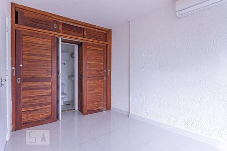Quarto de apartamento à venda com 2 quartos, 72m² em Barra da Tijuca, Rio de Janeiro