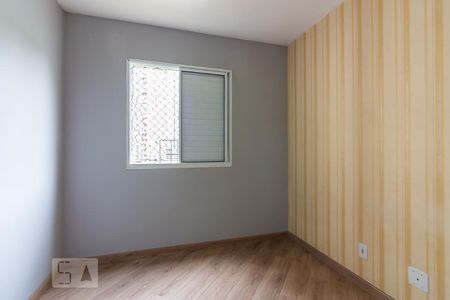 Quarto 2 de apartamento para alugar com 2 quartos, 52m² em Jardim Sao Pedro, Osasco