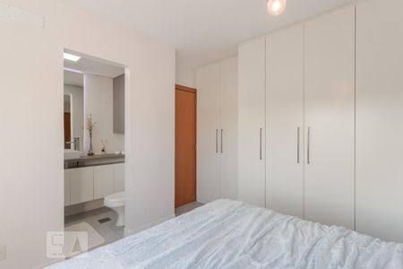 Suíte de apartamento à venda com 2 quartos, 60m² em Jardim Itu, Porto Alegre
