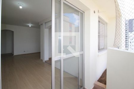 Varanda Sala de apartamento à venda com 2 quartos, 94m² em Indianópolis, São Paulo