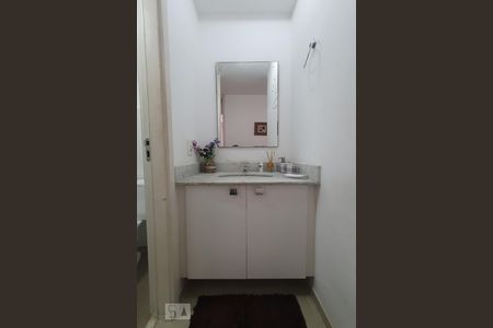 Banheiro de apartamento à venda com 2 quartos, 52m² em Barra da Tijuca, Rio de Janeiro