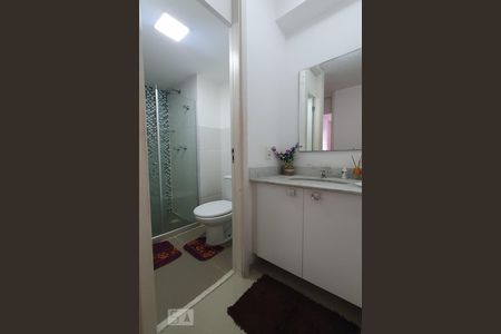 Banheiro de apartamento à venda com 2 quartos, 52m² em Barra da Tijuca, Rio de Janeiro