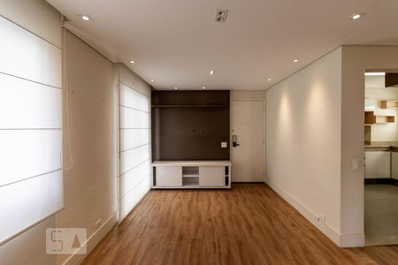 Sala de apartamento para alugar com 2 quartos, 75m² em Vila Olímpia, São Paulo