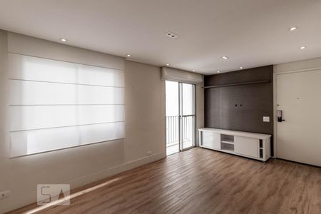 Sala de apartamento para alugar com 2 quartos, 75m² em Vila Olímpia, São Paulo