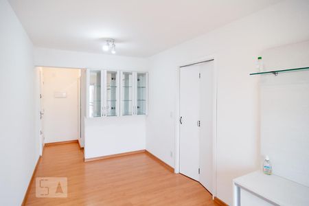 Sala de apartamento para alugar com 2 quartos, 48m² em Jardim Iracema, São Paulo