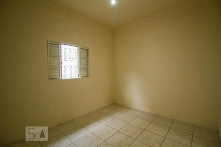 Quarto 2 de casa para alugar com 2 quartos, 63m² em Vila Brasílio Machado, São Paulo