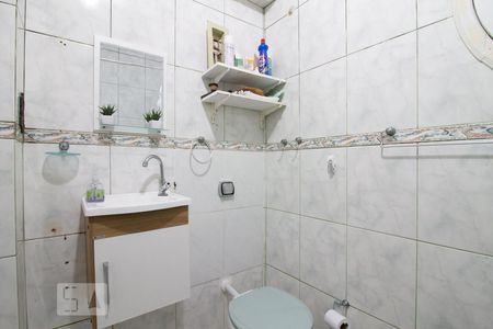 Banheiro de casa à venda com 3 quartos, 120m² em Vila Itapegica, Guarulhos