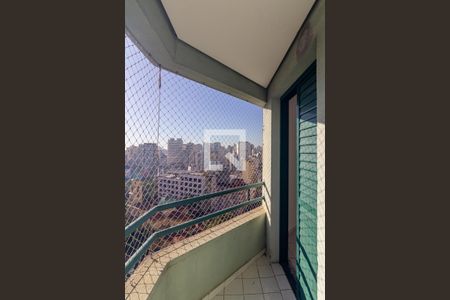 Apartamento à venda com 35m², 1 quarto e 1 vaga Apartamento à venda com 35m², 1 quarto e 1 vagaVaranda
