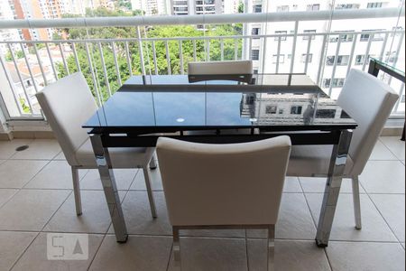 Mesa/cadeira de apartamento para alugar com 1 quarto, 65m² em Jardim Vila Mariana, São Paulo