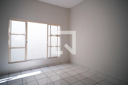 Quarto 2 de casa para alugar com 2 quartos, 60m² em Vila Guilhermina, São Paulo
