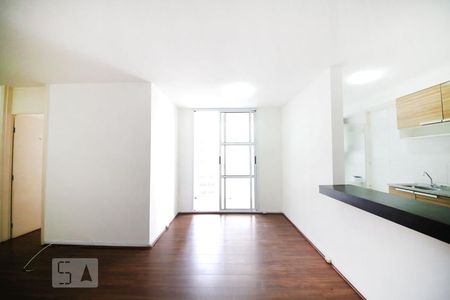 Sala de apartamento para alugar com 2 quartos, 64m² em Jardim Prudência, São Paulo