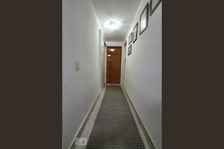 Corredor de apartamento à venda com 2 quartos, 70m² em Taquara, Rio de Janeiro