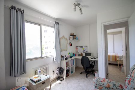 Quarto 2 de apartamento à venda com 3 quartos, 57m² em Anil, Rio de Janeiro