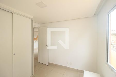 Quarto 1 de apartamento para alugar com 2 quartos, 43m² em Campo Grande, Rio de Janeiro