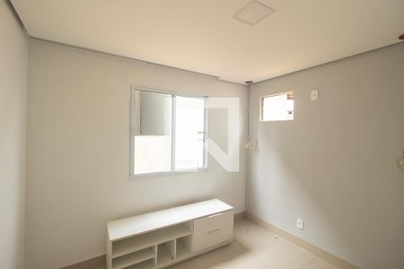 Quarto 1 de apartamento para alugar com 2 quartos, 43m² em Campo Grande, Rio de Janeiro