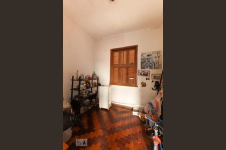 Quarto 1 de casa à venda com 3 quartos, 400m² em Medianeira, Porto Alegre