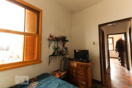 Quarto 2 de casa à venda com 3 quartos, 400m² em Medianeira, Porto Alegre