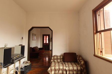Sala de casa à venda com 3 quartos, 400m² em Medianeira, Porto Alegre