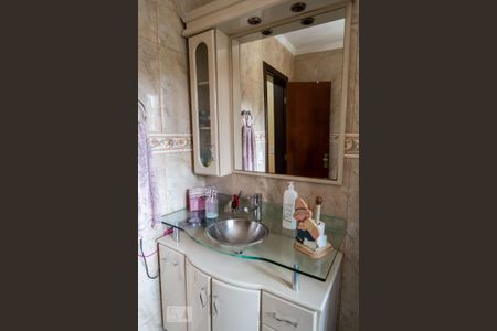 Casa à venda com 170m², 3 quartos e 3 vagas Casa à venda com 170m², 3 quartos e 3 vagasBanheiro da Suíte