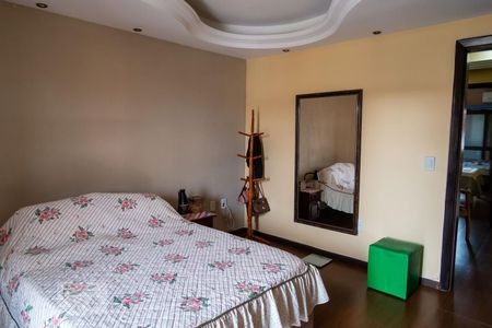 Casa à venda com 170m², 3 quartos e 3 vagas Casa à venda com 170m², 3 quartos e 3 vagasSuíte