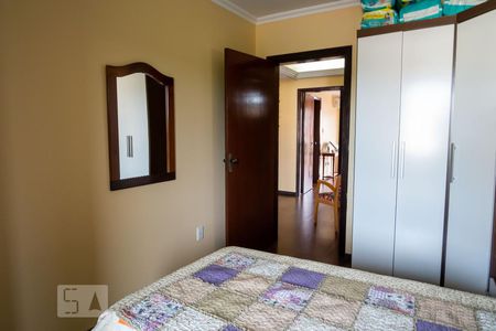 Casa à venda com 170m², 3 quartos e 3 vagas Casa à venda com 170m², 3 quartos e 3 vagasQuarto 2