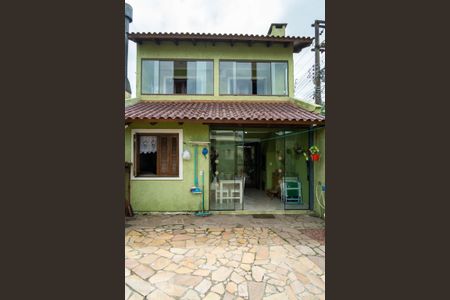 Casa à venda com 170m², 3 quartos e 3 vagas Casa à venda com 170m², 3 quartos e 3 vagasQuintal