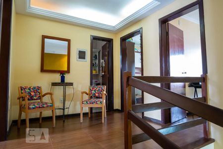 Casa à venda com 170m², 3 quartos e 3 vagas Casa à venda com 170m², 3 quartos e 3 vagasCorredor