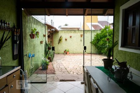 Casa à venda com 170m², 3 quartos e 3 vagas Casa à venda com 170m², 3 quartos e 3 vagasChurrasqueira