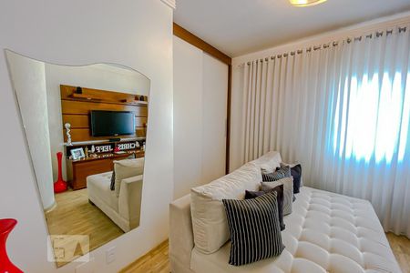 Quarto de casa de condomínio à venda com 2 quartos, 109m² em Vila Bertioga, São Paulo