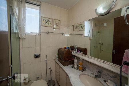 Banheiro de apartamento à venda com 3 quartos, 86m² em São Pedro, Belo Horizonte