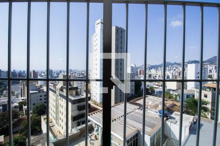 Vista da Sala de apartamento à venda com 3 quartos, 86m² em São Pedro, Belo Horizonte