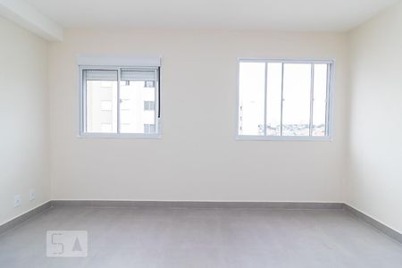 Sala/Quarto de kitnet/studio para alugar com 1 quarto, 32m² em Vila Graciosa, São Paulo