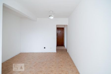 Sala de apartamento para alugar com 3 quartos, 75m² em Vila São Paulo, São Paulo