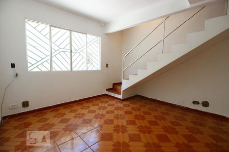 Sala de casa de condomínio para alugar com 2 quartos, 100m² em Itaquera, São Paulo