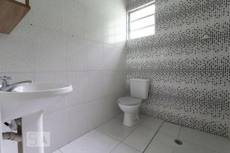 Banheiro de casa à venda com 1 quarto, 60m² em Vila Prudente, São Paulo