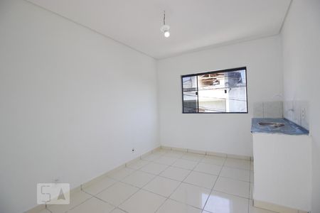 Cozinha de casa para alugar com 1 quarto, 42m² em Itaquera, São Paulo