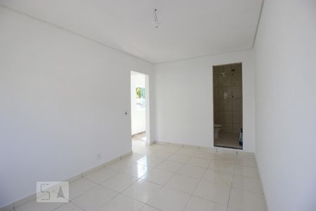 Sala/Quarto de casa para alugar com 1 quarto, 42m² em Itaquera, São Paulo