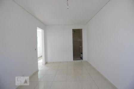 Sala/Quarto de casa para alugar com 1 quarto, 42m² em Itaquera, São Paulo