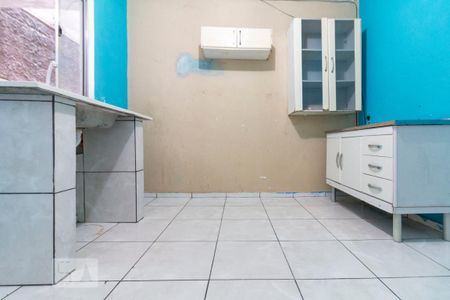 Cozinha de casa para alugar com 1 quarto, 40m² em Vila Carmosina, São Paulo