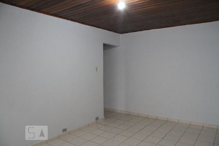 Sala de casa para alugar com 2 quartos, 153m² em Jardim Panorama (zona Leste), São Paulo