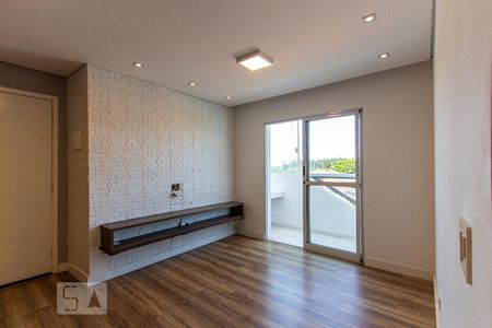 Sala de apartamento para alugar com 2 quartos, 55m² em Jardim Sabiá, Cotia