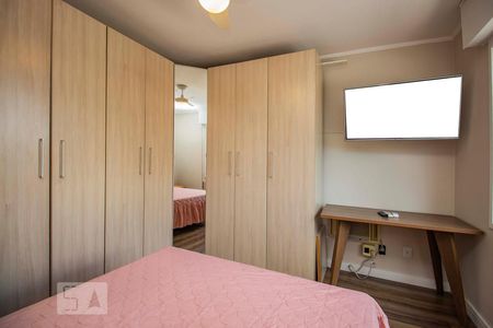 Quarto  de apartamento à venda com 1 quarto, 54m² em Petrópolis, Porto Alegre